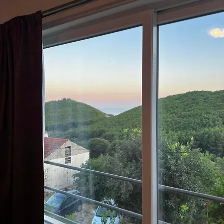 Peaceful Oasis With Sea View And Parking Spot Διαμέρισμα *