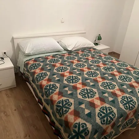 Peaceful Oasis With Sea View And Parking Spot